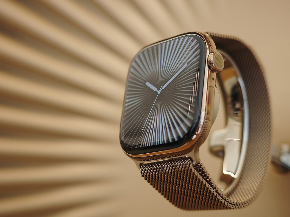 Apple Watch Series 10 (earlier model)