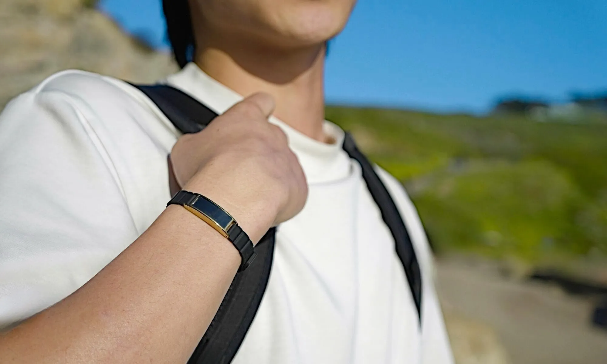 Person wearing Ray health tracker