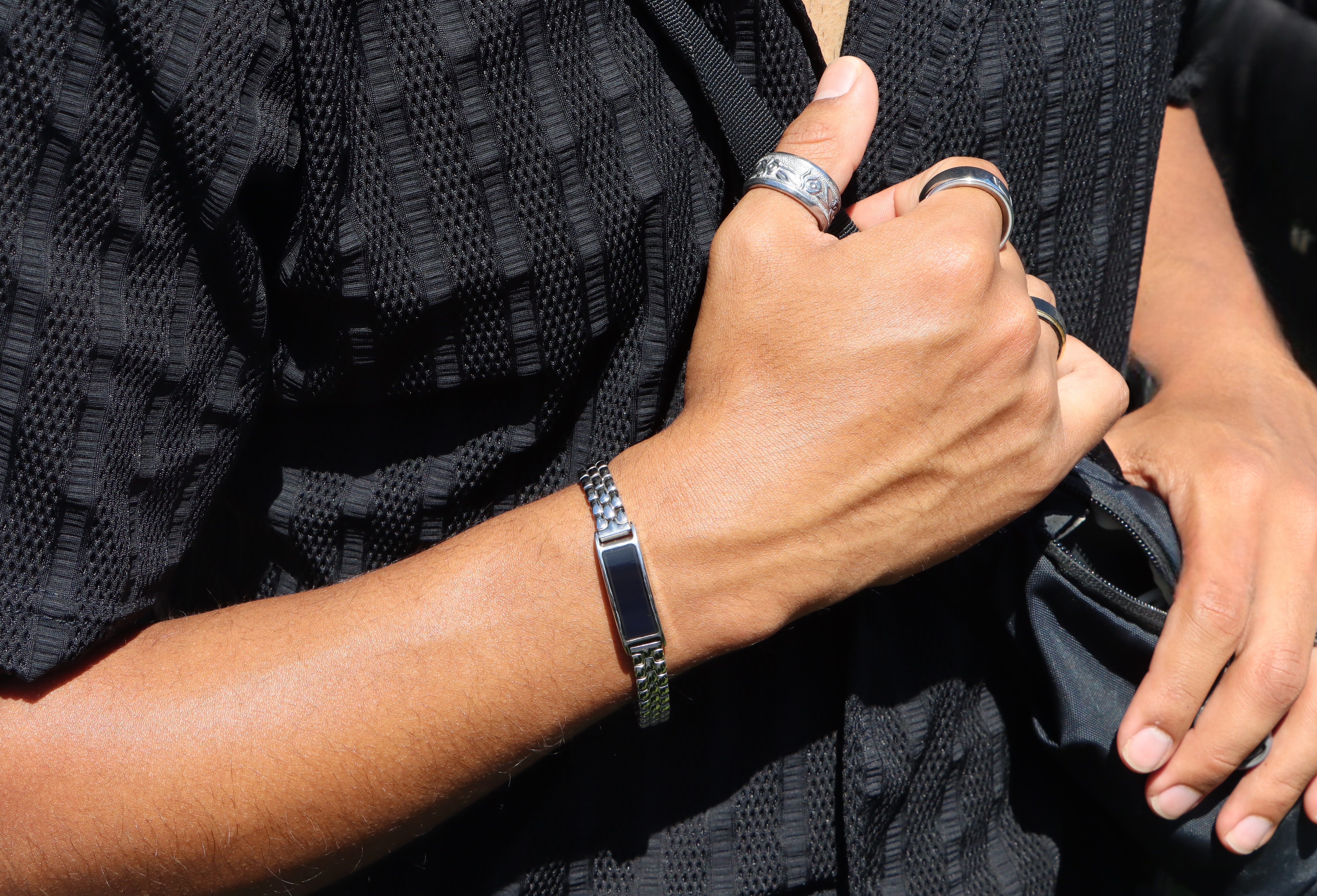 Ray worn with a silver chain band